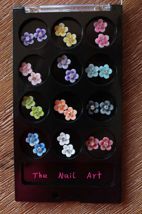 The Nail Art - 12 Diamonds Art Box 5