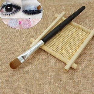 The Nail Art - Eyeshadow Brush