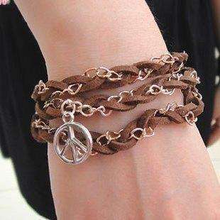 3 LAYERS INTERTEXTURE BRACELET WITH PEACE SIGN