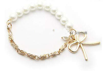 PEARL BRACELET WITH BOWKNOT EDGING