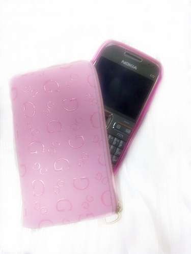 DOUBLE G ZIP CELLPHONE POUCH/MP3