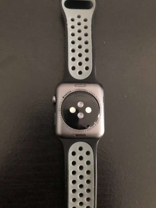 *APPLE WATCH SERIES 3 42MM GPS IN EXCELLENT CONDITION 9/10*