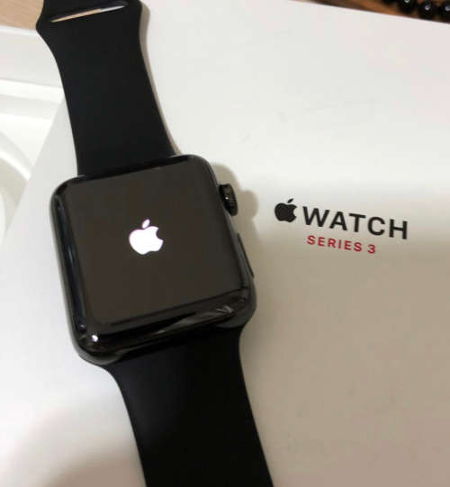 *APPLE WATCH SERIES 3 42MM GPS IN EXCELLENT CONDITION 9/10*