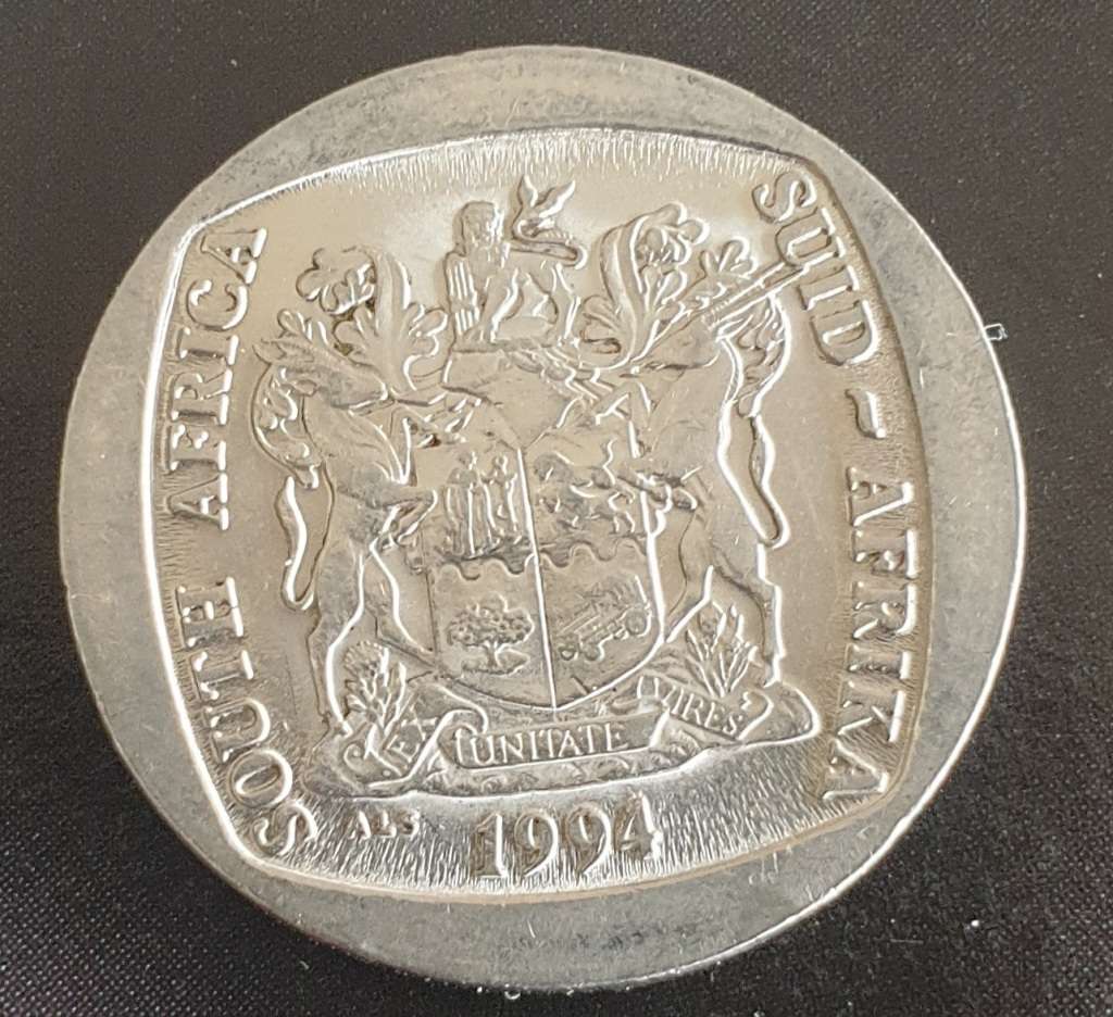 1994 Presidential Inauguration Five Rand Coin in Capsule PLUS A Madiba Legacy Series Comic as new !