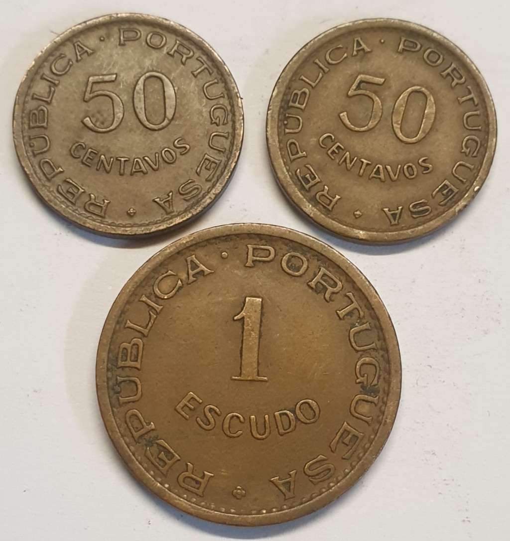ANGOLA Coins x 3 as per images !! Bid is for the 3 Coins !!!
