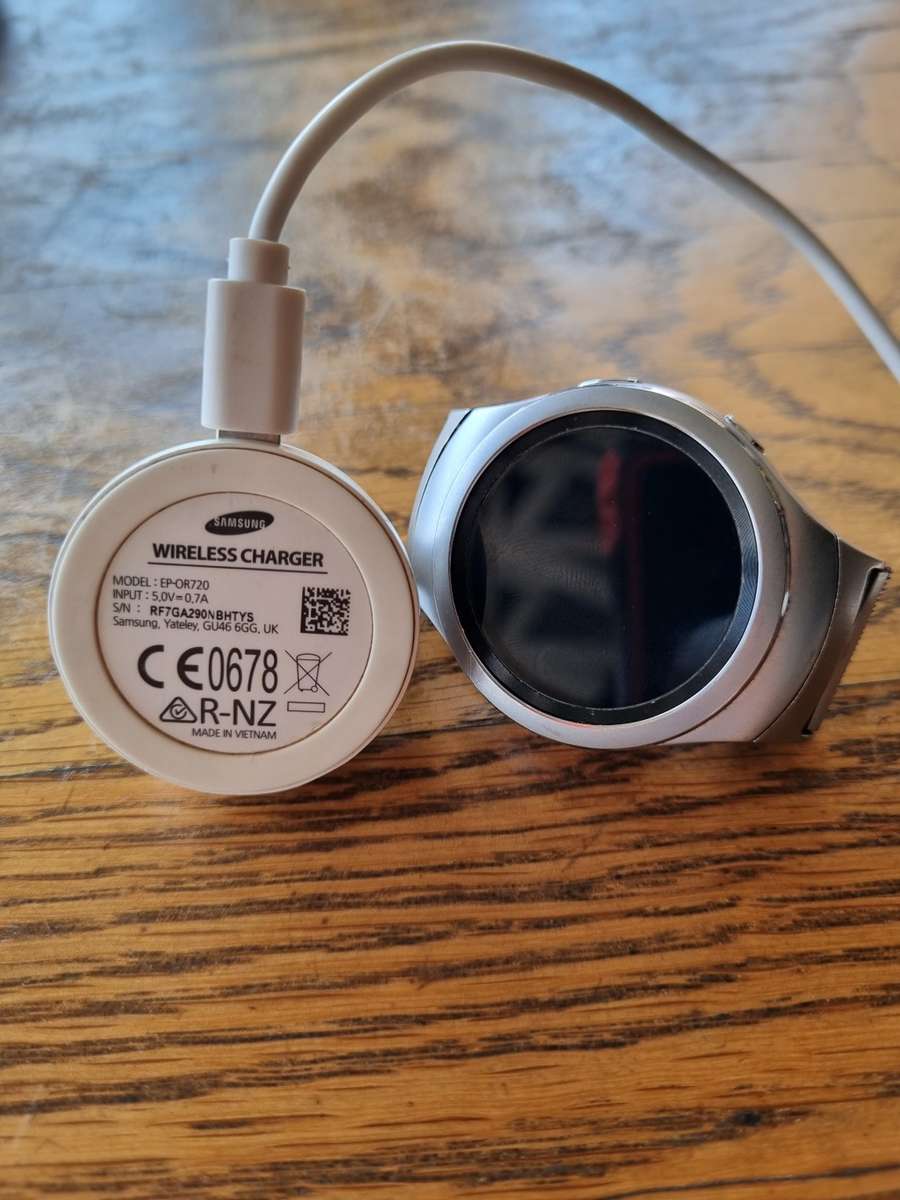 ### Samsung Gear 2, fantastic condition, wrist size very adjustable from small to large fit ##