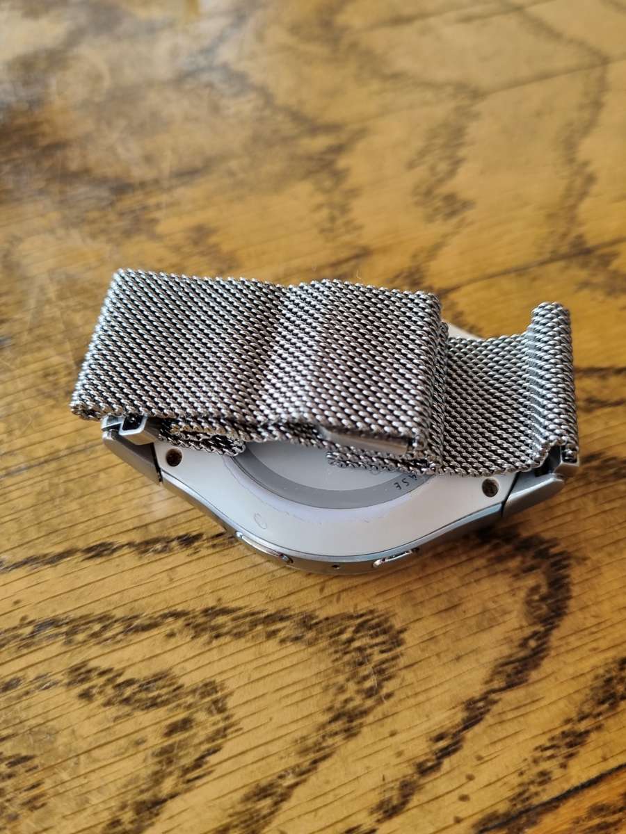 ### Samsung Gear 2, fantastic condition, wrist size very adjustable from small to large fit ##