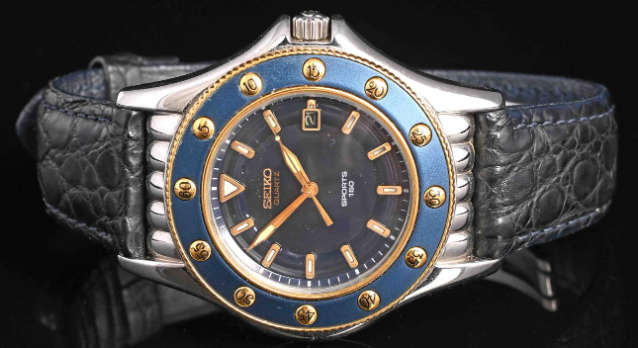 Premier Club Watch Adjustable Size Box & Card