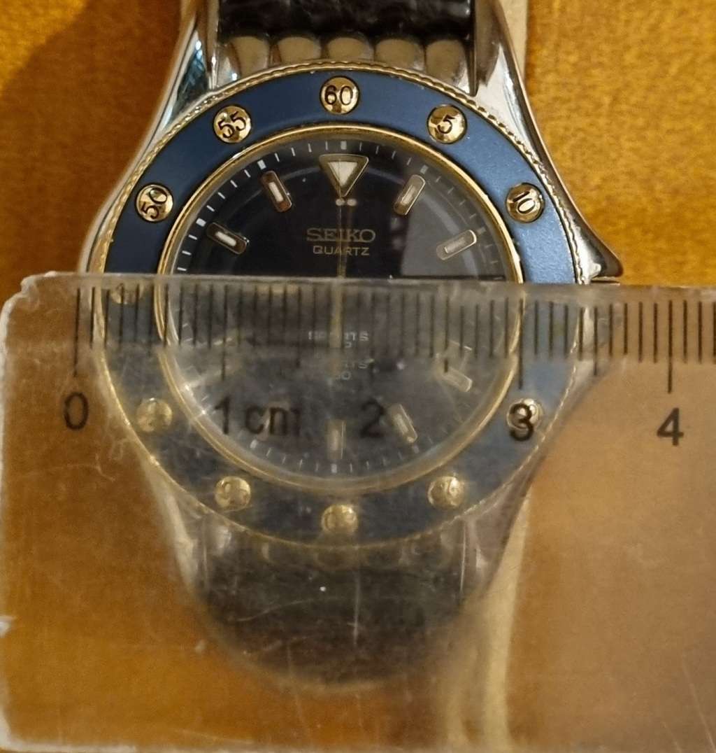 Premier Club Watch Adjustable Size Box & Card