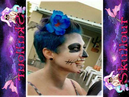 Dark blue SKullour Hair colour