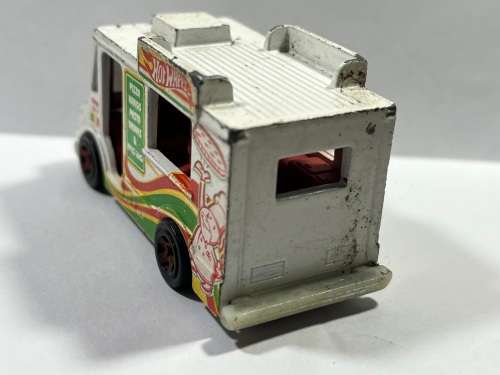 Hot Wheels 1983 Vintage Food Van, Die-cast