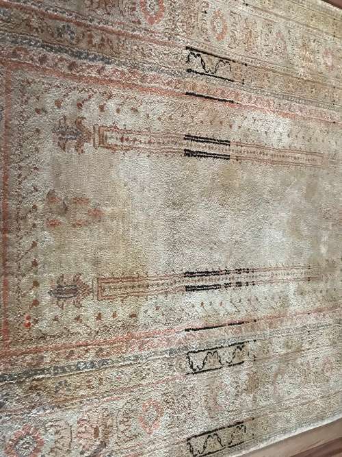 BEAUTIFUL PRAYER SILK CARPET OF MORE THAN 40 YEARS OLD!