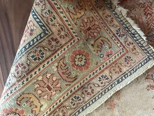 BEAUTIFUL PRAYER SILK CARPET OF MORE THAN 40 YEARS OLD!