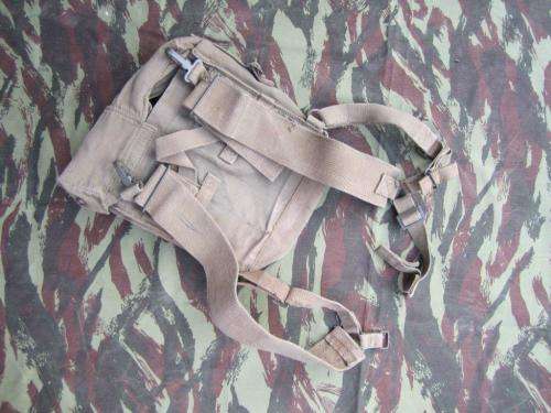 SADF patt 70/73 A-73 VHF radio carry-bag - used