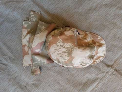 early (with label dd 1970) SAP (Rhodesia era?) thin camo cloth basic flap-cap - size "7" (fits 58)