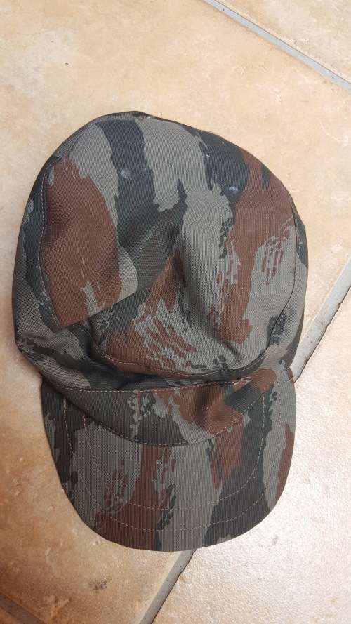 REPRODUCTION FAPLA grey lizard camo (Recce copy camo cloth) camo Cuban style hard brim cap size 59