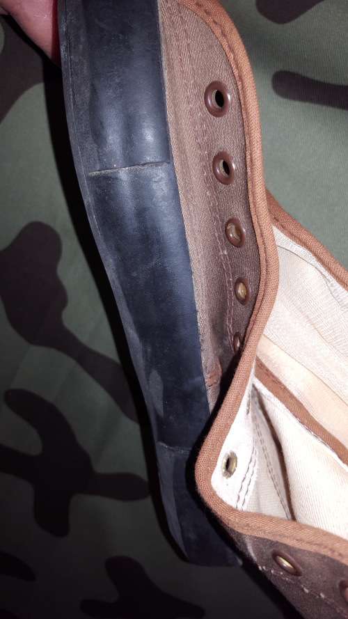 SA SF used "follow-me-not" brown tekkie canvas boot (only left side) size 8 UK - good used condition