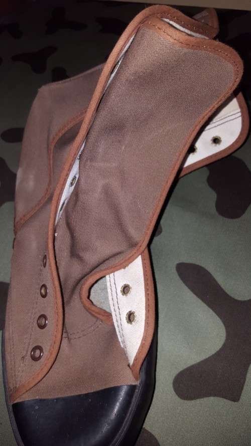 SA SF used "follow-me-not" brown tekkie canvas boot (only left side) size 8 UK - good used condition