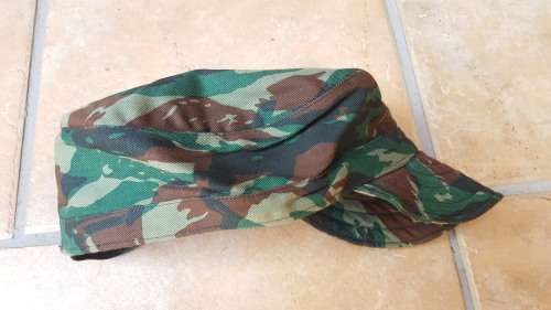 Original SA SF Recce copy camo mint unused cuban "fidel" cap in Egypt lizard camo - large size