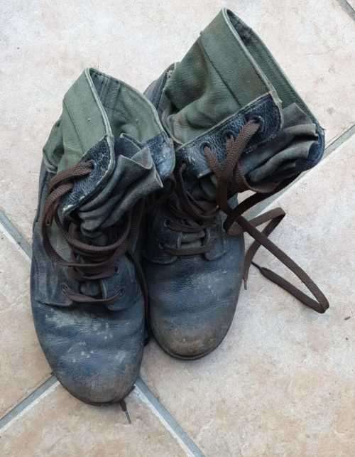 SADF era 32 Bn issued & worn "Waterkloof" size 9 issued flatsole canvas/ leather boots - used