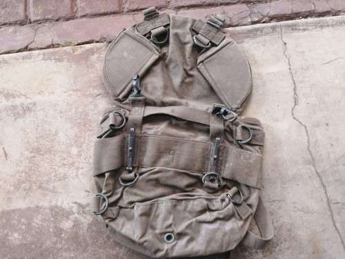 SADF era Patt 80 ripstop canvas "donkey brown" butt-pack uses ALICE clips very good intact condition