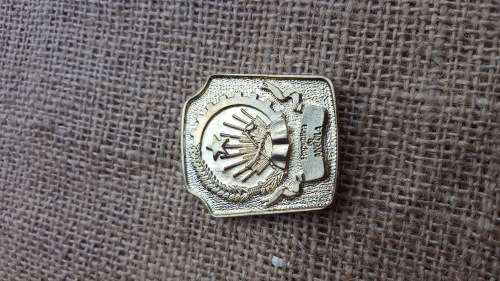 original metal Angola MPLA/ FAPLA veterans cap badge - scarce and diff to find (1 rear post missing)