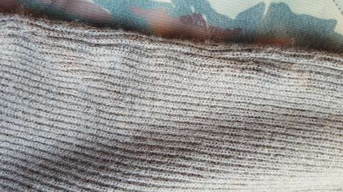 International (Spanish?) khaki Military style jersey/ jumper (wool) in very good used condition Med