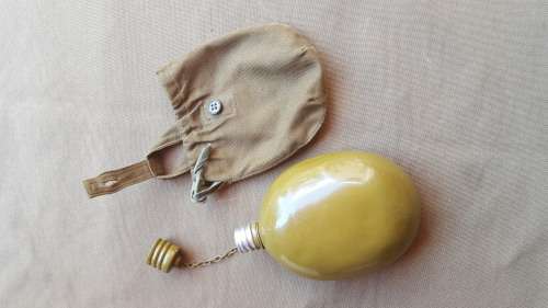 original USSR allu tropical khaki afghanka colour canteen and cover/ carrier - new and unuse dd 1980