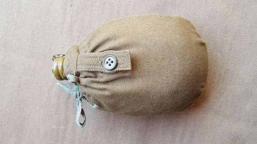 original USSR allu tropical khaki afghanka colour canteen and cover/ carrier - new and unuse dd 1980