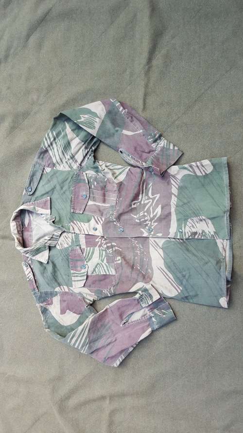 a lovely used & tailored small original Rhod camo l/s shirt no damage & 1 button (on cuff) missing