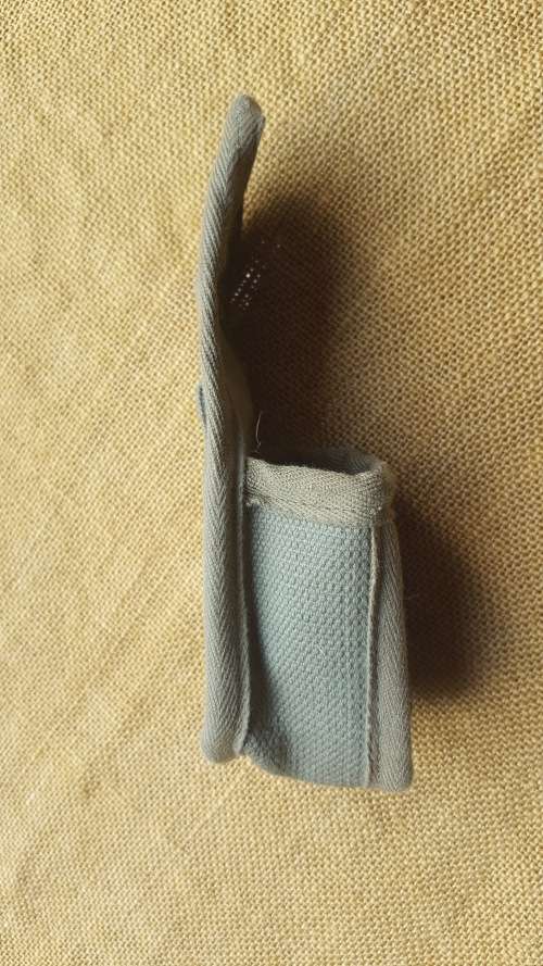 a scarce and rarely seen patt 70/73 SADF era olive green canvas compass pouch - new condition