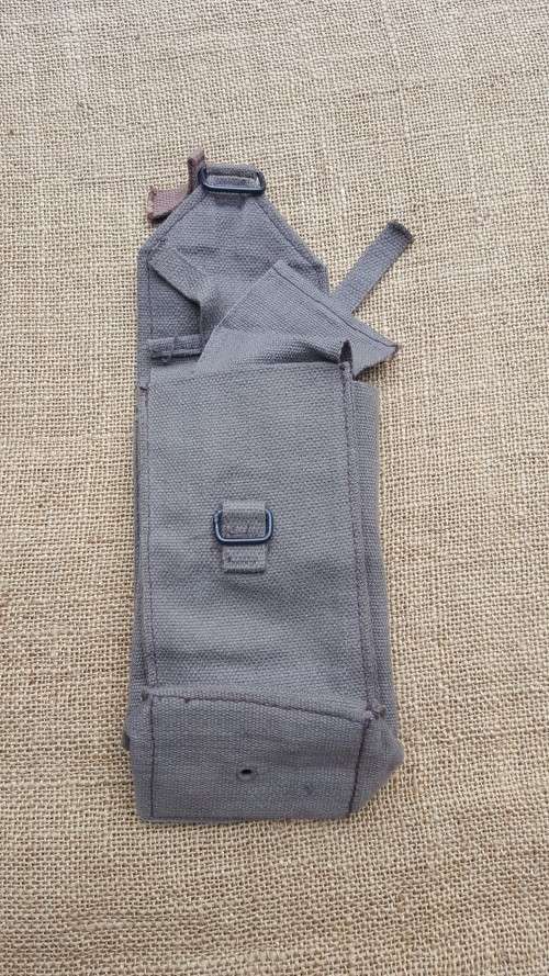 very rare donkey brown SA made cheap export ammo pouch made for UNITA in Angola as SADF supplied aid