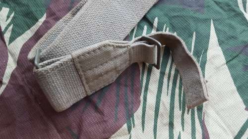 mint new & unissued unused condition SADF era patt 70/73 wide olive green canvas R4/R5 rifle sling