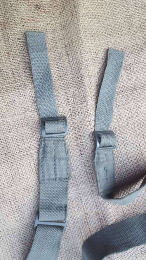 thin type patt 70/73 olive green canvas SADF era R4/ R5 weapon sling - unused mint and new condition