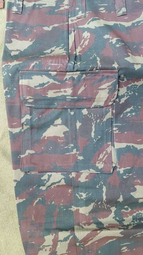 mint & unused off the shelf Med (waist 36) size Recce type "A" 1st patt wet season pair of trousers