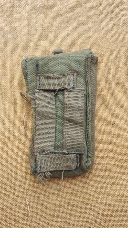 a very rare find - very scarce Rhodesian single mag patt 69 ammo pouch in great condition (nr2)