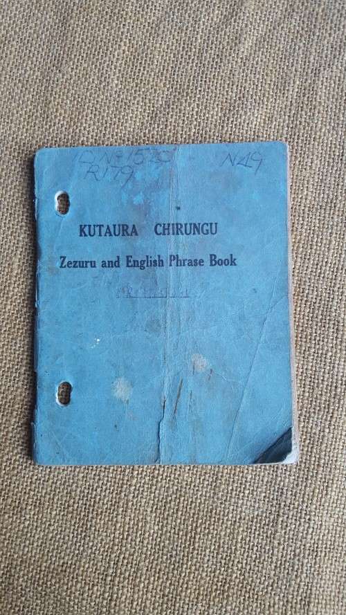 Rhod era language pamphlet "Kataura Chirungu" phrase book 60 pgs sml pocket size Selous Scout