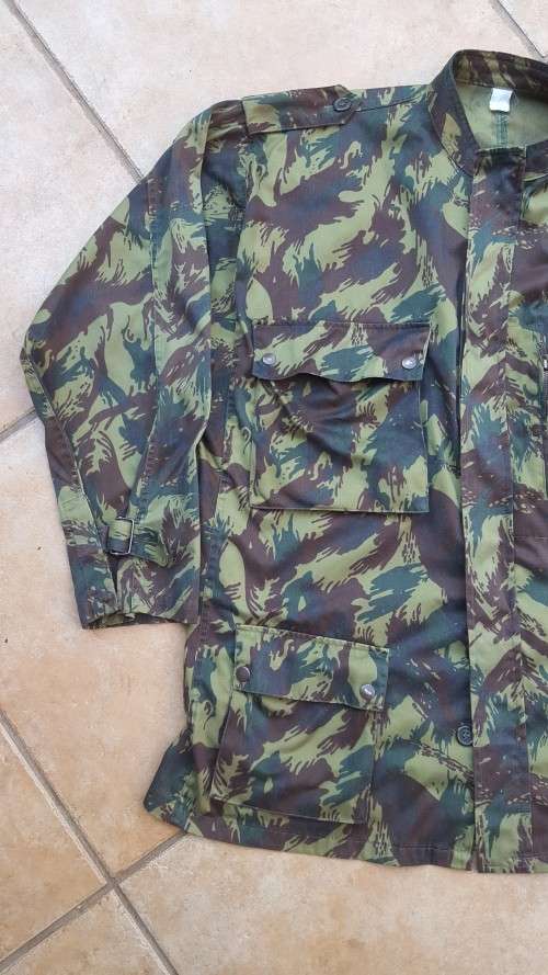 scarce and diff to source Moz Marines Fuzerleiros XL size smock in great used condition - no damage