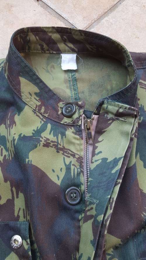 scarce and diff to source Moz Marines Fuzerleiros XL size smock in great used condition - no damage