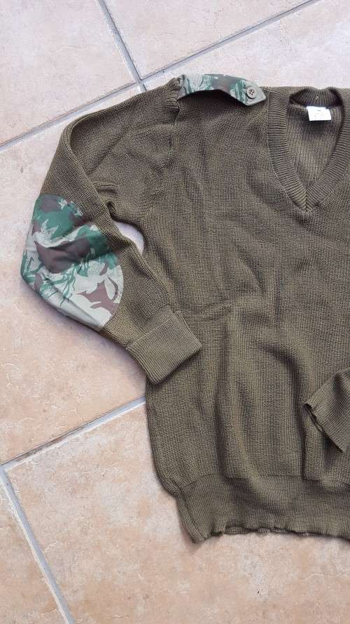 pre-94 Unused & Mint size XL (117cm) SAP era issue 80% wool jersey camo accents sealed - dated `91