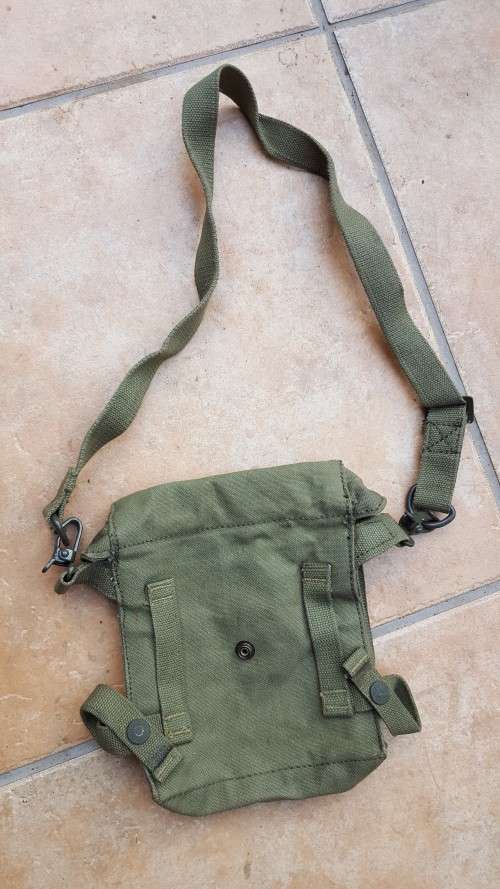 scarce and rarely seen SADF era patt 70/73 canvas bino carry bag (3 carry options) new and unused