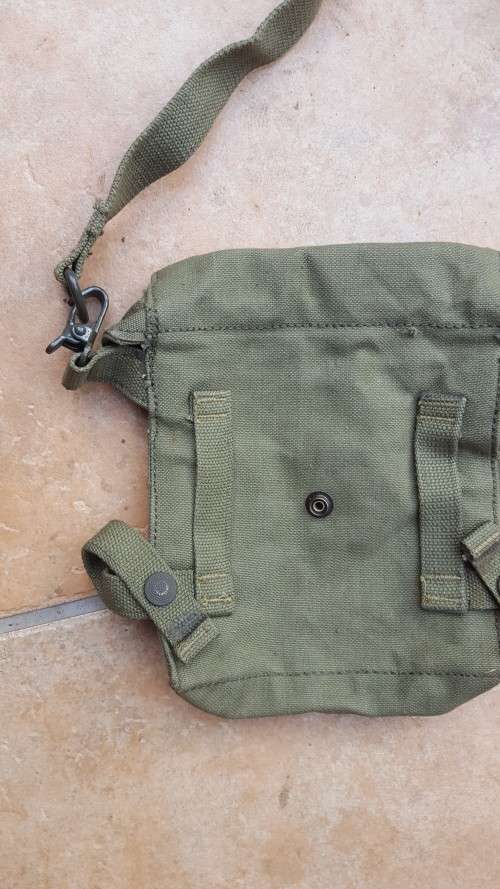 scarce and rarely seen SADF era patt 70/73 canvas bino carry bag (3 carry options) new and unused