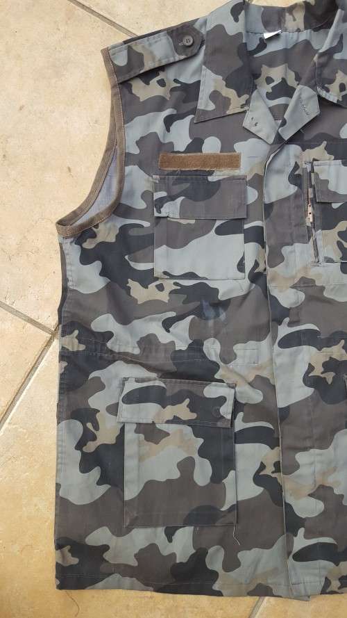 modified scarce Moz FADM Navy size 8 (XXL) previously damaged jacket converted into a "gillet" vest