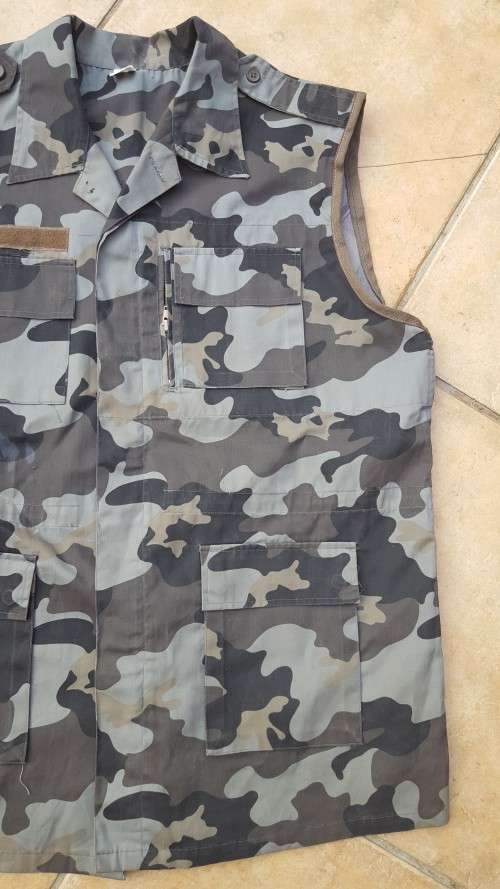 modified scarce Moz FADM Navy size 8 (XXL) previously damaged jacket converted into a "gillet" vest