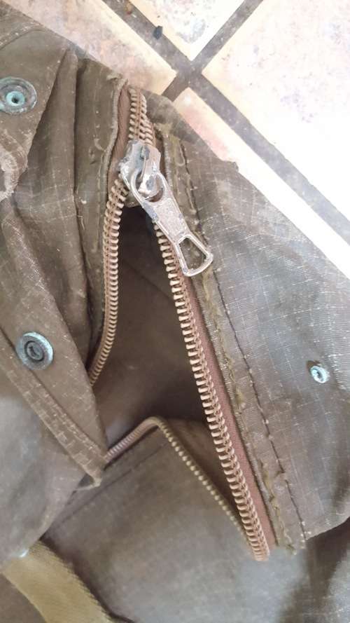 scarce & handy used (damaged main zips) SA SF/ Para type kit-bag in patt 80 type olive green canvas