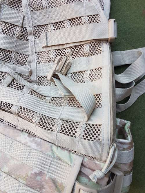 100% orginal & very good used Russian Army digital desert camo Syria era 19 piece webbing set