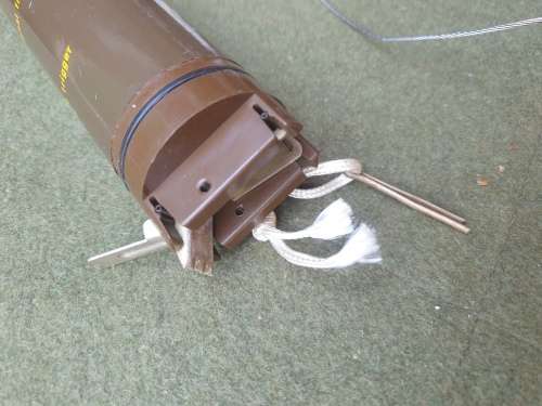 empty nutria tube SADF era (dd 1980?) EMPTY/EXPENDED 300m hand-held parachute illum flare, FFE