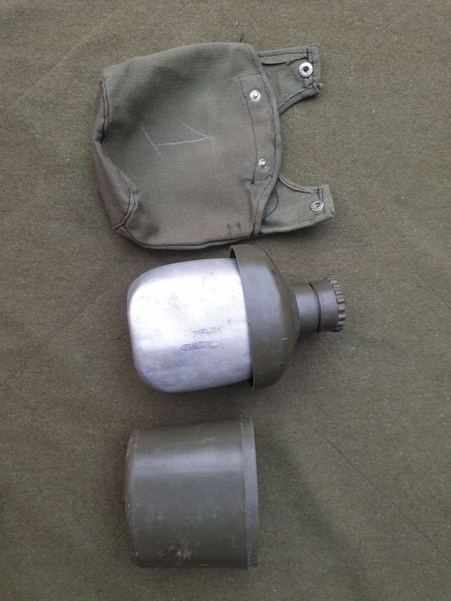 Original Rhodesian bushwar period patt 69 canvas carrier pouch & 1lt canteen good clean used (nr1)