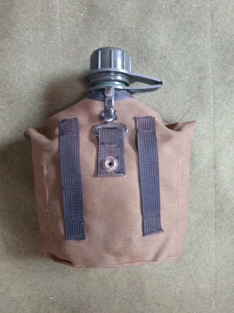 rarely seen SADF era dd 1994/5 nutria patt 83 type 1lt canteen pouch & water-bottle & fire-bucket