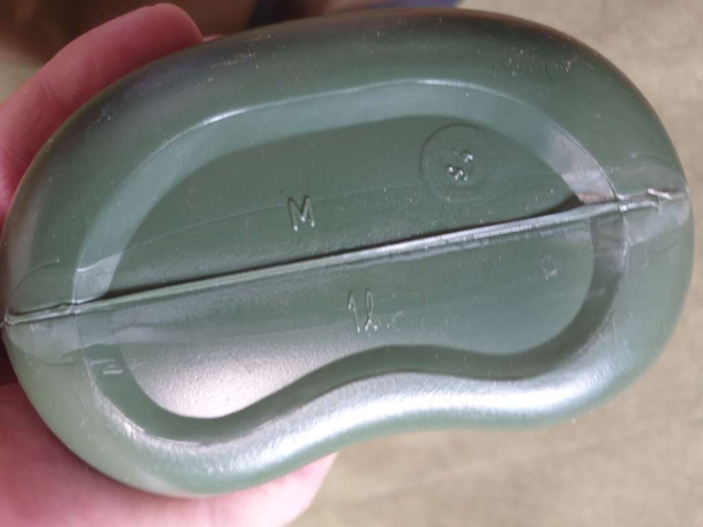 rarely seen SADF era dd 1994/5 nutria patt 83 type 1lt canteen pouch & water-bottle & fire-bucket